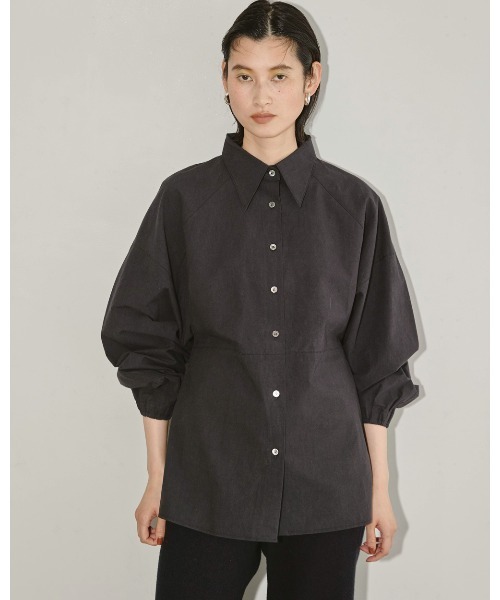 TODAYFUL（トゥデイフル）の「ボリュームスリーブタイプライターシャツ