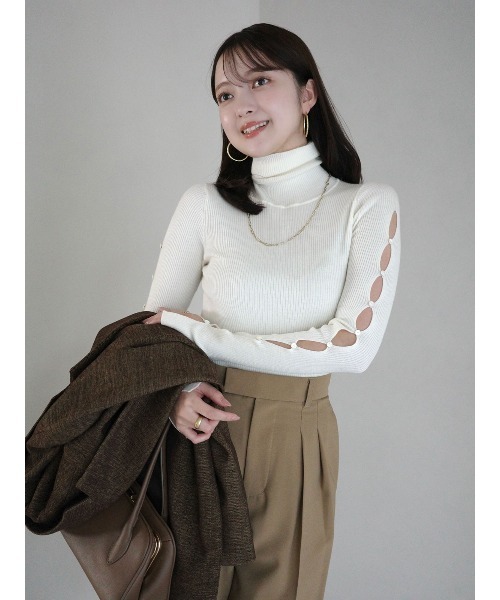 スラッシュリブニットトップス（ニット/セーター）｜anuans（ア