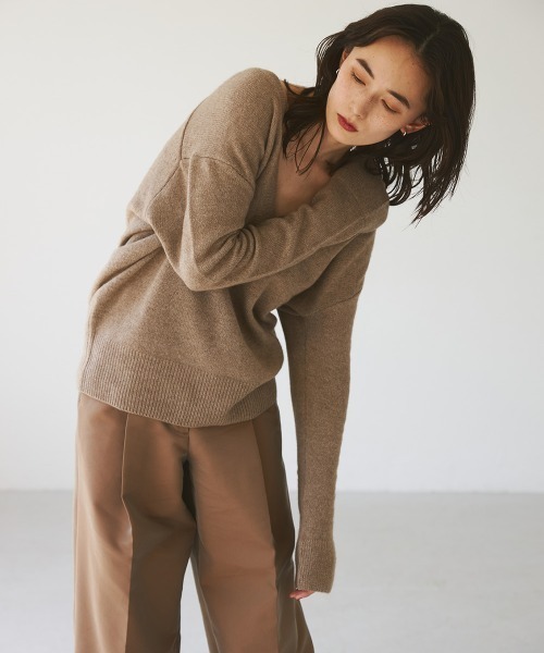 TODAYFUL（トゥデイフル）の「Vネックカシミヤニット（ニット/セーター