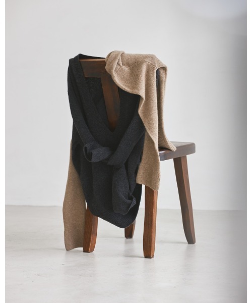 TODAYFUL（トゥデイフル）の「Vネックカシミヤニット（ニット/セーター