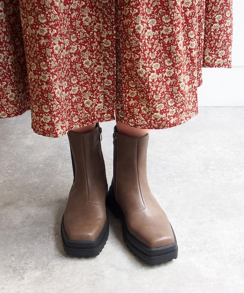 byあしながおじさん（バイアシナガオジサン）の「厚底サイドゴアブーツ