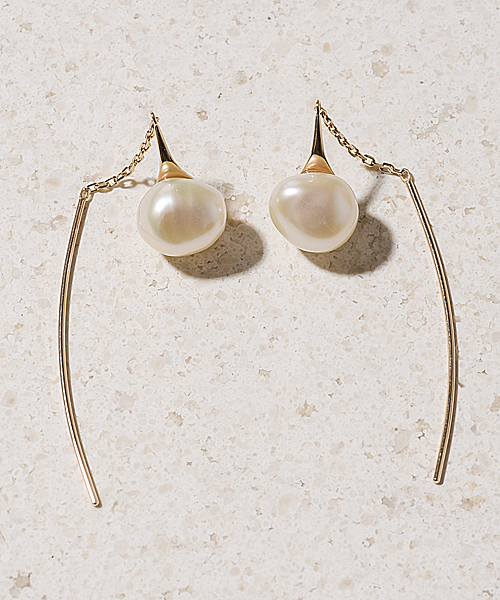agete（アガット）の「K10淡水パールピアス（ピアス（両耳用））」 - WEAR