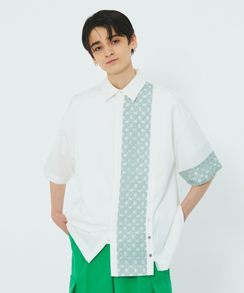 UNITED TOKYO（ユナイテッドトウキョウ）の「アシメスリットレース