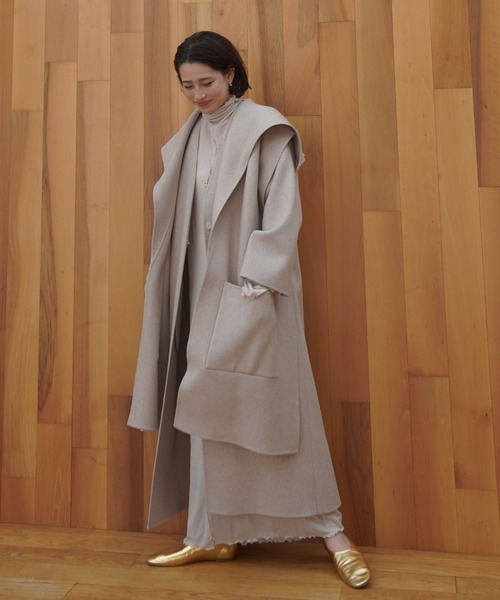 ETRE TOKYO（エトレトウキョウ）の「フーディーストールリバーコート