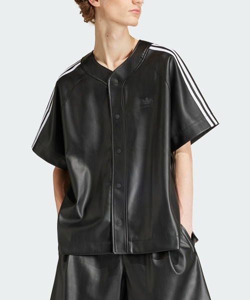 adidas（アディダス）の「フェイクレザー アディカラー スリー