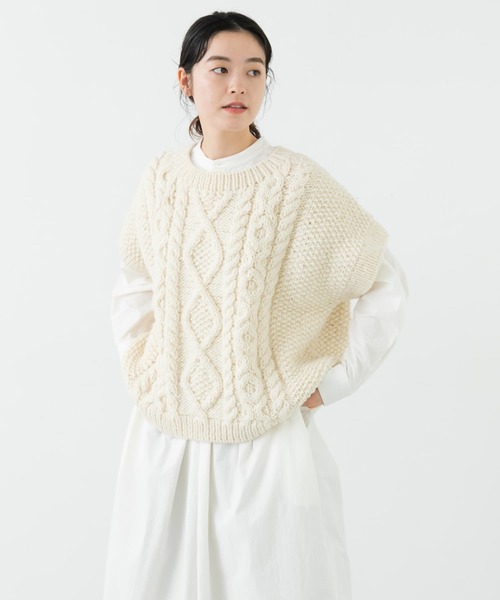 かぐれ（カグレ）の「ペルーアランクルーネックベスト（ニット
