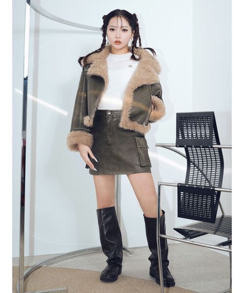 MURUA（ムルーア）の「ヴィンテージライクショートフェイクムートン