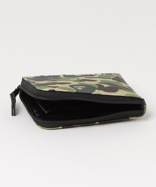 A BATHING APE（アベイシングエイプ）の「ABC CAMO MINI ZIPPED WALLET