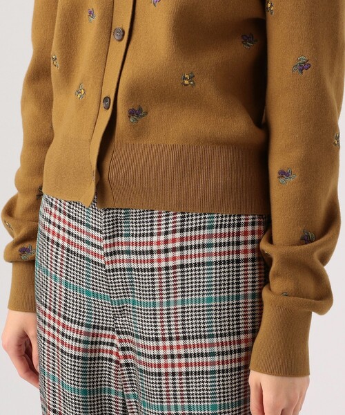 caban（キャバン）の「□コットンカシミヤ エンブロイダリークルー