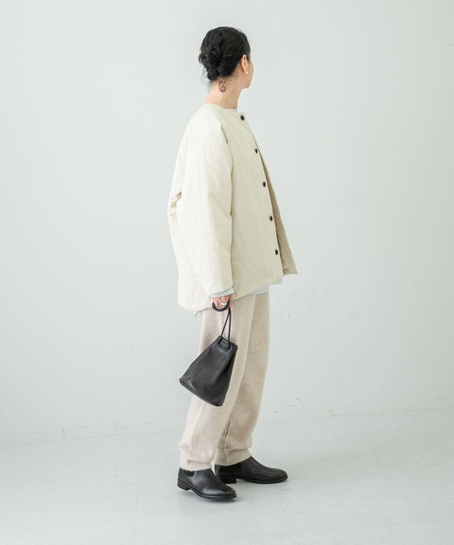 かぐれ（カグレ）の「中綿ノーカラーショートコート（ノーカラー