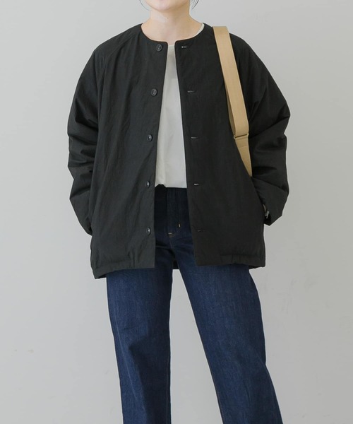 かぐれ（カグレ）の「中綿ノーカラーショートコート（ノーカラー