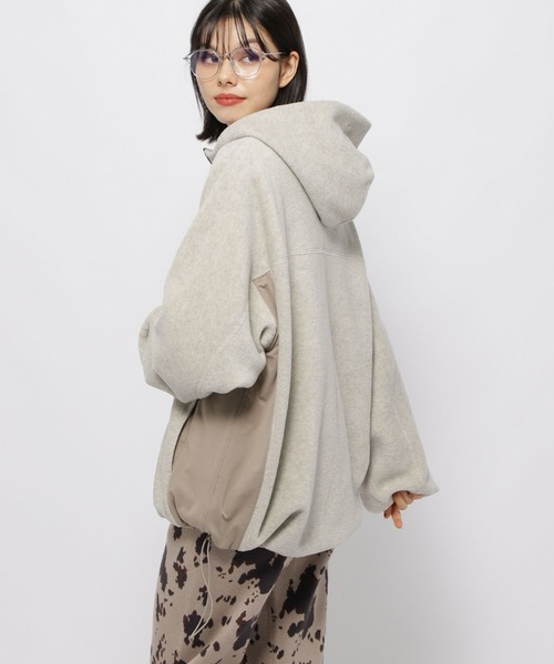 niko and（ニコアンド）の「ソフトフリース切り替えZIPパーカー