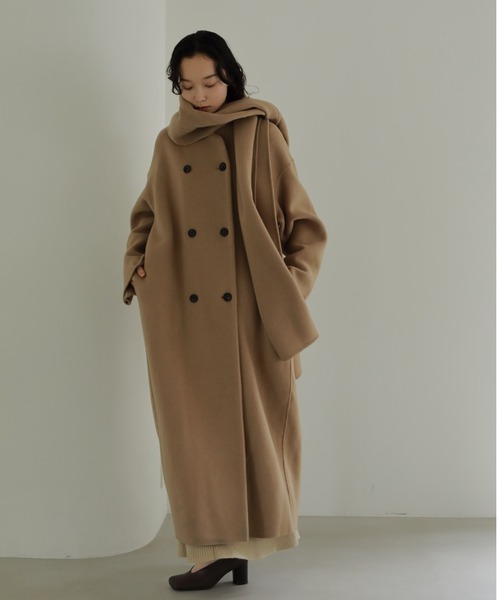 CASA FLINE（カーサフライン）の「ストール付きダブルブレストロング