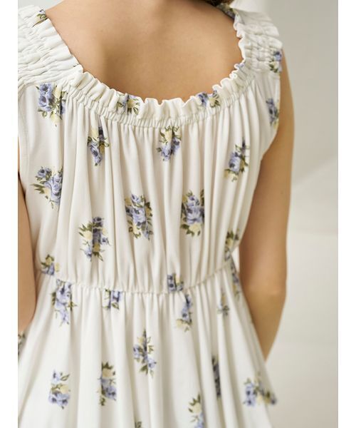 gelato pique（ジェラートピケ）の「花柄カップインフリルタンクトップ