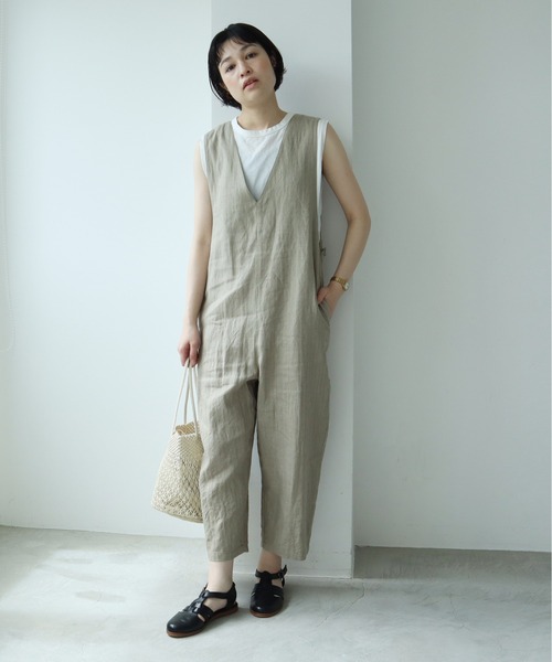 yuni（ユニ ）の「コットンリネン shadow stripe Vネック