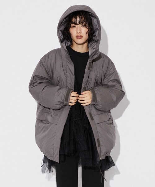 FIRST DOWN（ファーストダウン）の「FIRST DOWN × Firsthand