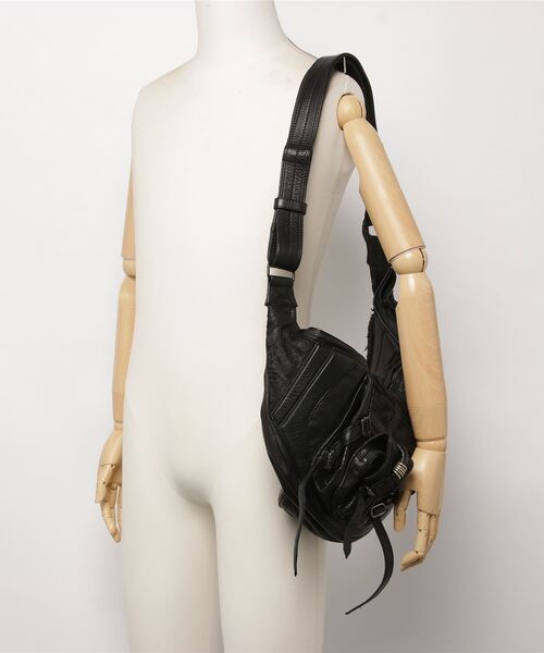 KMRii（ケムリ）の「KMRii/ケムリ/LA CHROME BAG 03（ショルダーバッグ