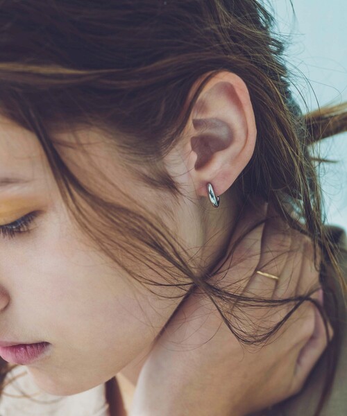 ete（エテ）の「○ハグピアス（ピアス（両耳用））」 - WEAR