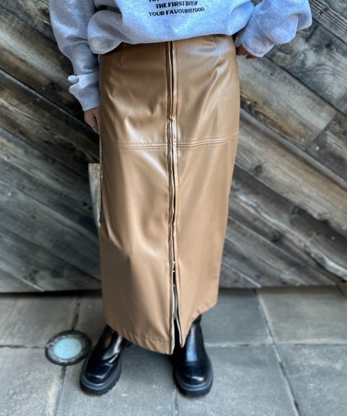 mi via loca（ミヴィアロカ）の「フェイクレザーフロントZIPスカート