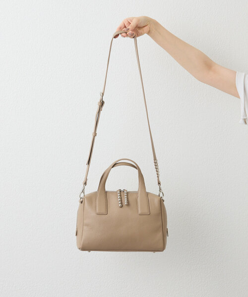 ear PAPILLONNER（イアパピヨネ）の「《本革/ショルダー付き》スタッズ