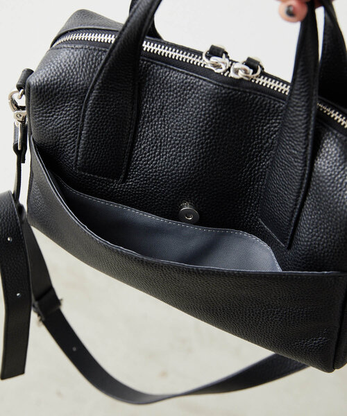 本革/ショルダー付き》スタッズボストンバッグ（ボストンバッグ）｜ear