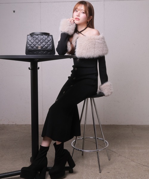 セール】ファーオフショルボタンニットワンピース（ワンピース