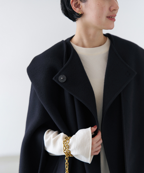 VERMEIL par iena（ヴェルメイユパーイエナ）の「Super140s マント