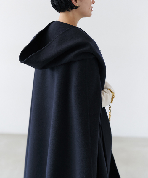 VERMEIL par iena（ヴェルメイユパーイエナ）の「Super140s マント