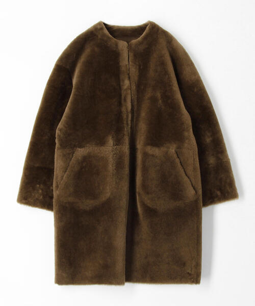 メリノムートン ノーカラーコート（ムートンコート）｜TOMORROWLAND
