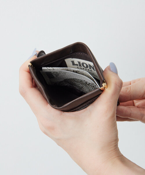 ear PAPILLONNER（イアパピヨネ）の「LION COFFEE(ライオンコーヒー