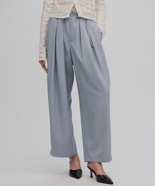 MULTI TUCK NARROW BELT PANTS（スラックス）｜Ameri（アメリ）の