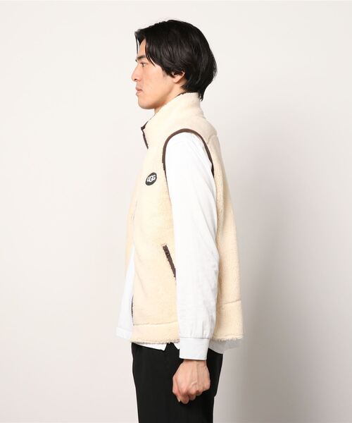 UGG（アグ）の「UGG@mos シリコンパッチ ボアベスト（ベスト）」 - WEAR