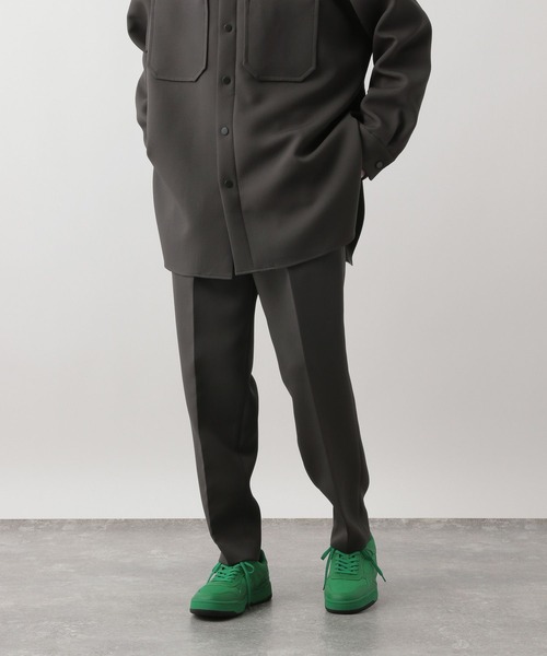 STERNBERG（スタンバーグ）の「STERNBERG/2タックテーパードパンツ
