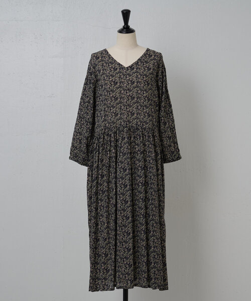 BEARDSLEY（ビアズリー）の「プリントギャザーワンピ（ワンピース