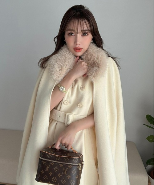 EIMY ISTOIRE（エイミーイストワール）の「フェイクファーカラーマント