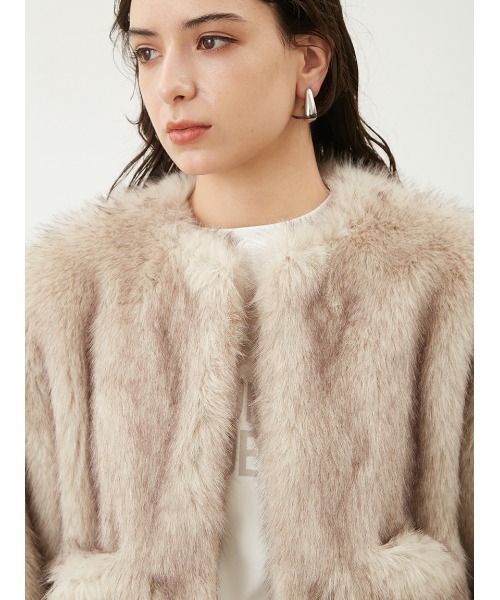 Mila Owen（ミラオーウェン）の「クロップドファージャケット（その他