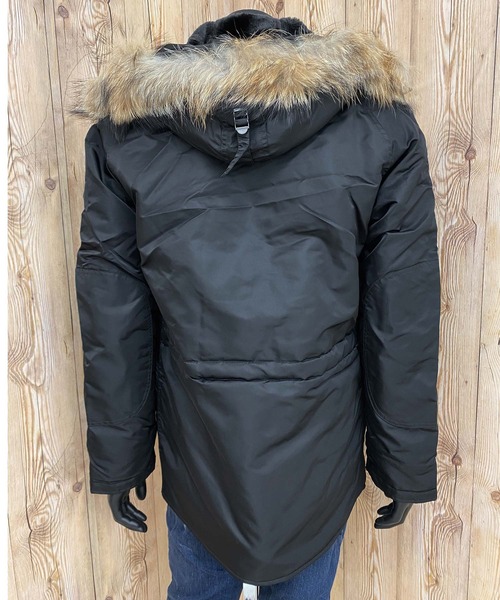 AVIREX（アヴィレックス）の「リアルファー N-3B コマーシャル