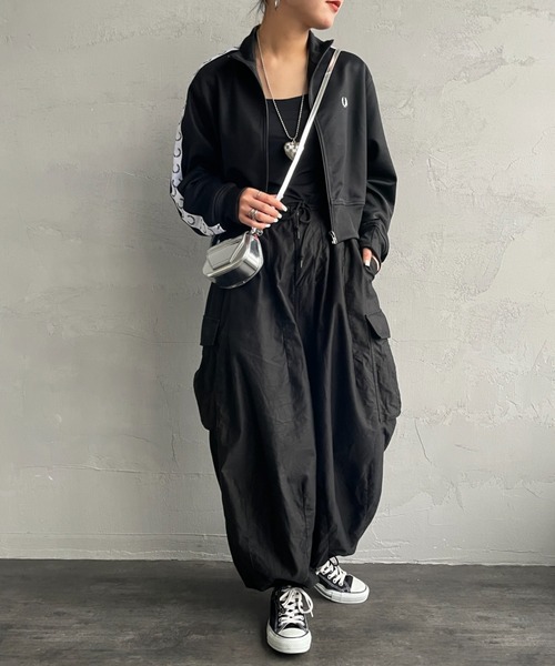 FRED PERRY/フレッドペリー] クロップドデザイン トラックジャケット