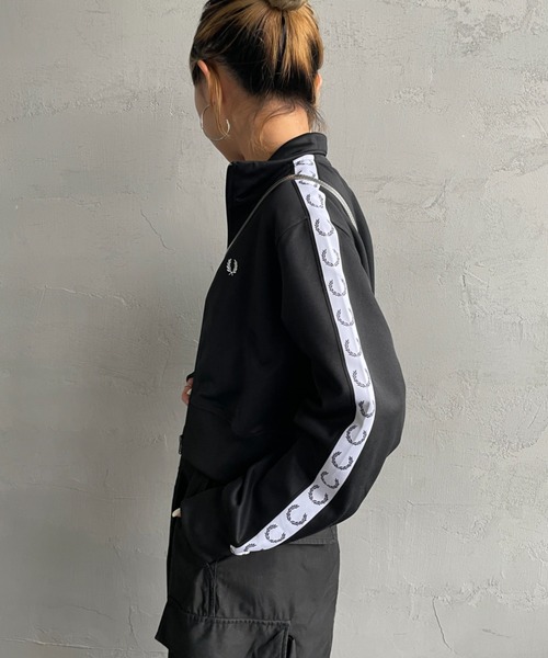 FRED PERRY/フレッドペリー] クロップドデザイン トラックジャケット