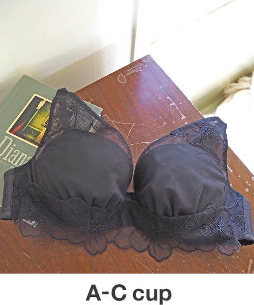 AMPHI（アンフィ）の「BRAGENIC/フラワーレース×チュール ノンワイヤー