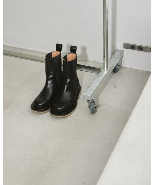 TODAYFUL（トゥデイフル）の「レザーミドルブーツ（ブーツ）」 - WEAR