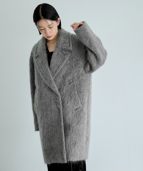 ADAM ET ROPE'（アダムエロペ）の「ウェーブシャギーミドルコート