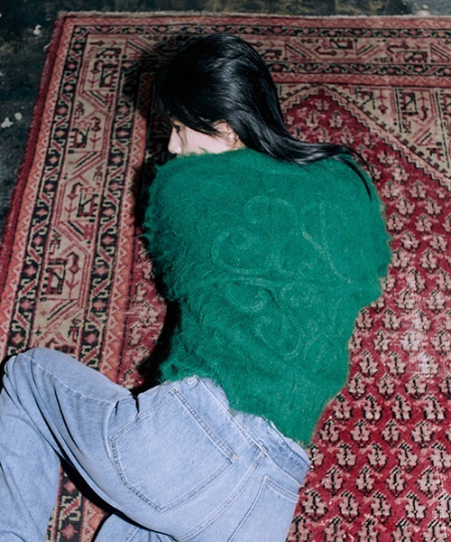 CREDONA（クレドナ）の「コード刺繍バックロゴカーデ（カーディガン