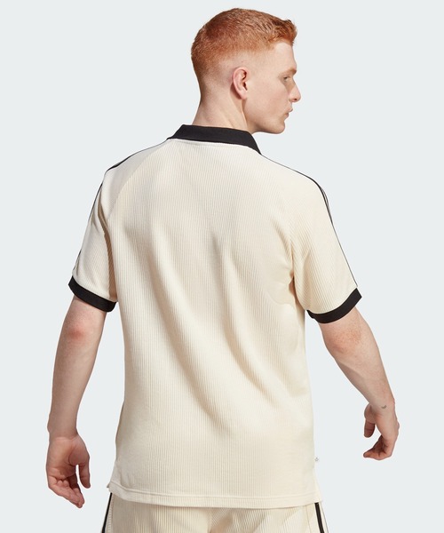 adidas（アディダス）の「アディカラー クラシックス ワッフル