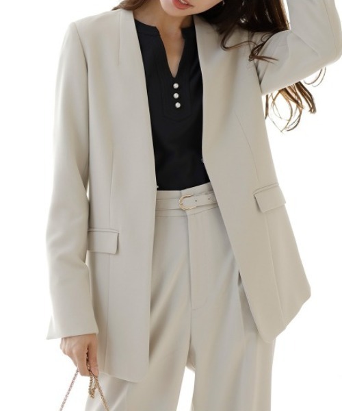 希少✨レオナール ノーカラージャケット トリム 花柄 ロゴ入りクリア