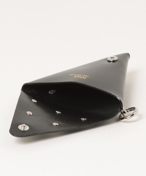 TOGA（トーガ）の「LEATHER POUCH TRIANGLE（コインケース）」 - WEAR