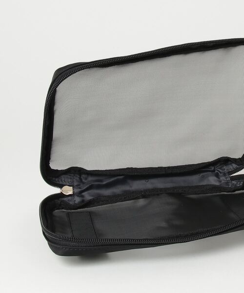 FOLLIE Hanging Organizer ポーチ | GUESS(ゲス) JAPAN 公式オンライン