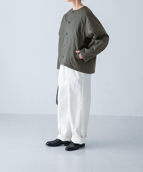 かぐれ（カグレ）の「中綿ノーカラージャケット（ダウンジャケット