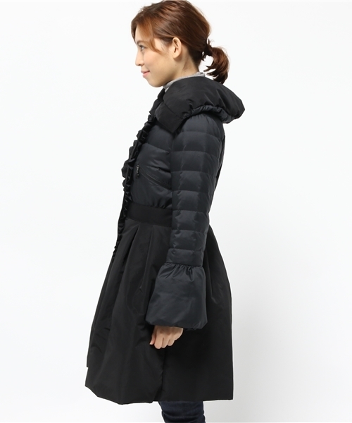 TO BE CHIC（トゥー ビー シック）の「フリルタフタダウンコート