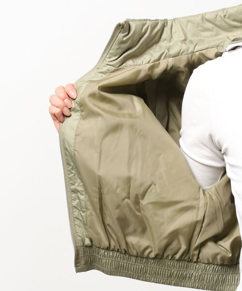 adidas（アディダス）の「アディカラー クラシックス キルト トラック